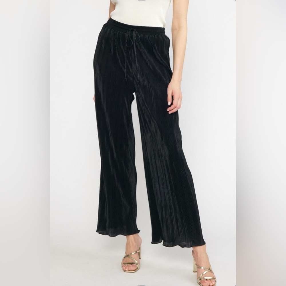 Elegant Plisse Black Wide-Leg Pants